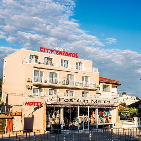 Family Hotel - City Hotel Yambol Buitenkant foto
